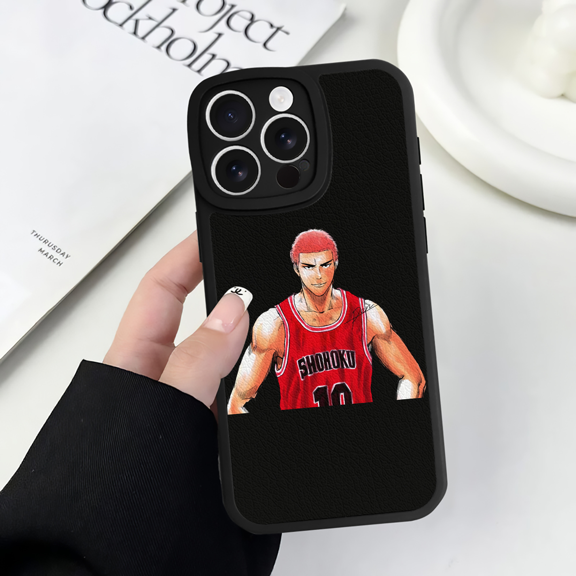 （画像用） SLAM DUNK／スラムダンク 【iPhone 16シリーズ対応】シリコンスマホケース（レザー調） 材質：シリコン